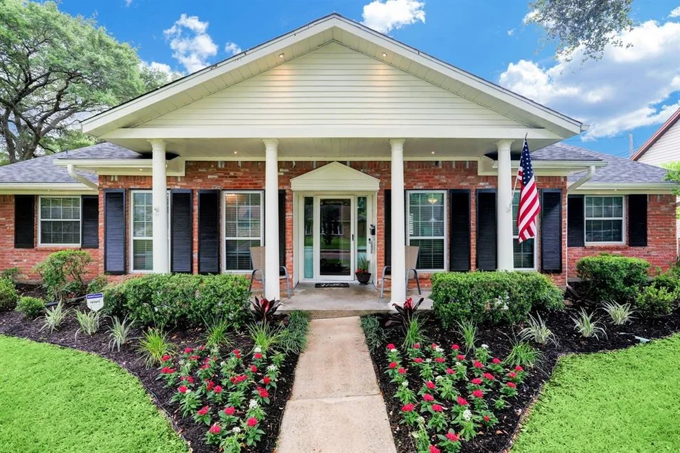 Unit for sale at 8123 Braesview Lane, Houston, TX 77071