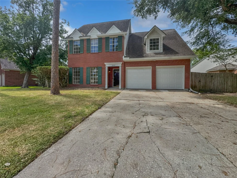 Unit for sale at 14542 Circlewood Way, Houston, TX 77062