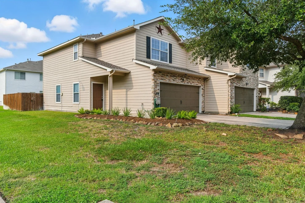Unit for sale at 5010 Kale Court, Houston, TX 77066