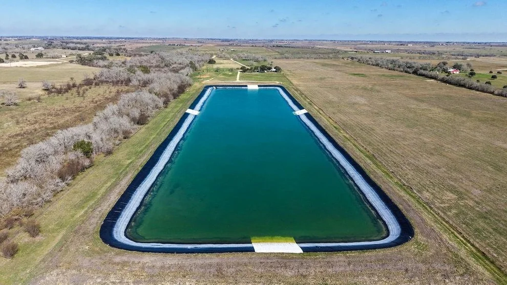 Unit for sale at 3635 County Road 265, Moulton, TX 77975