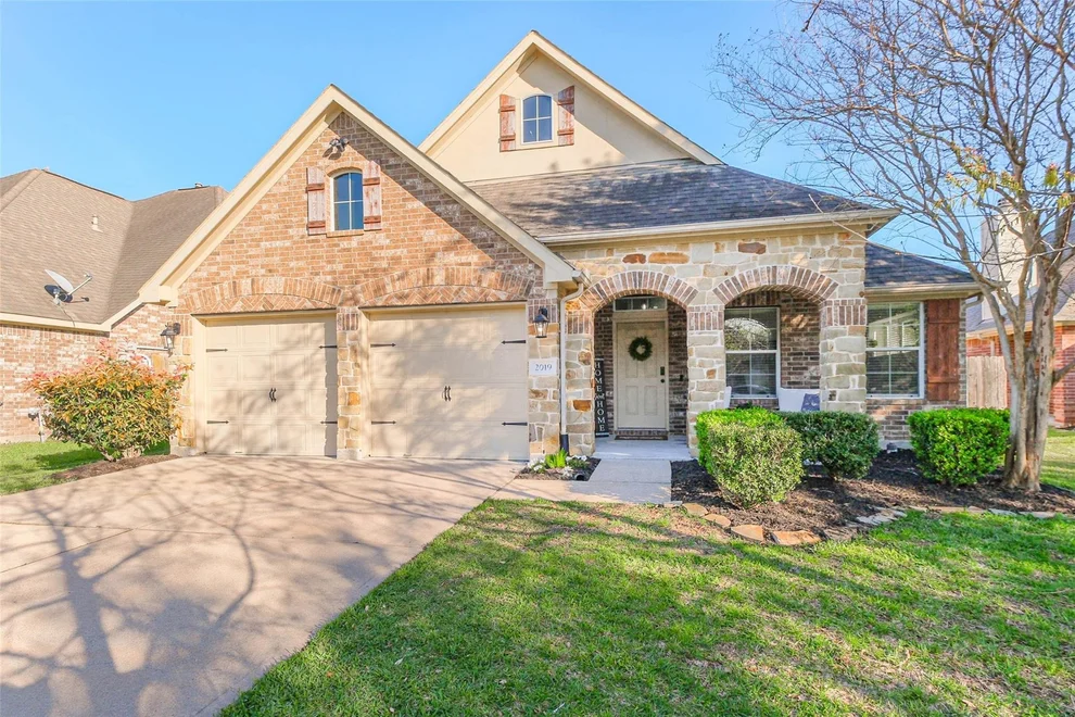 Unit for sale at 2019 Knoll Oak Lane, Richmond, TX 77469