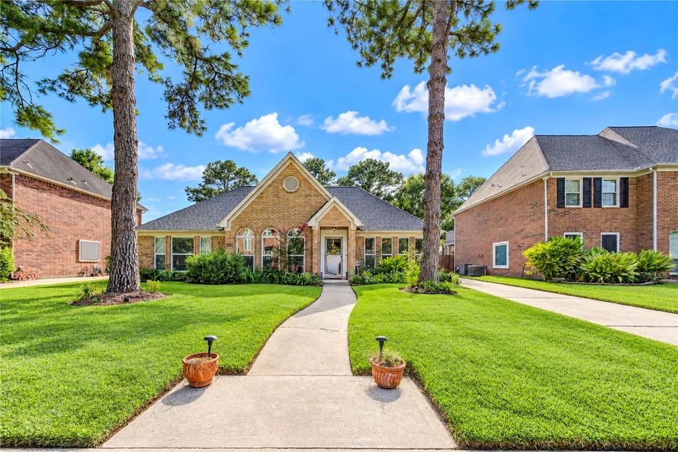 Unit for sale at 7303 Starbridge Drive, Houston, TX 77095