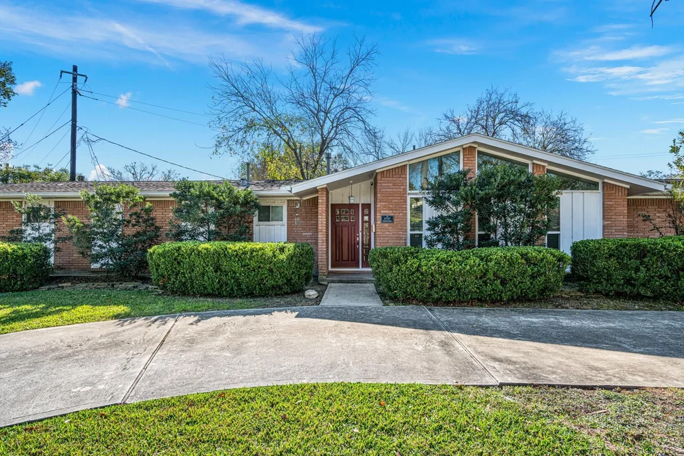 Unit for sale at 4707 Nenana Drive, Houston, TX 77035
