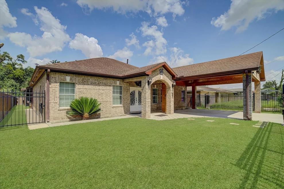 Unit for sale at 8701 Lawnridge Street, Houston, TX 77016