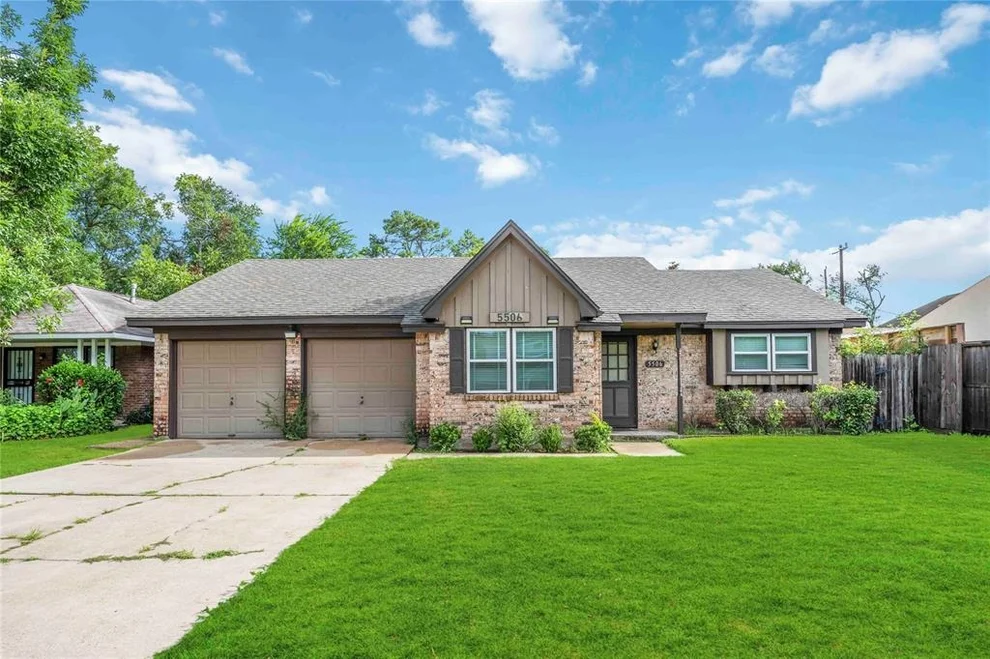Unit for sale at 5506 Nina Lee Lane, Houston, TX 77092