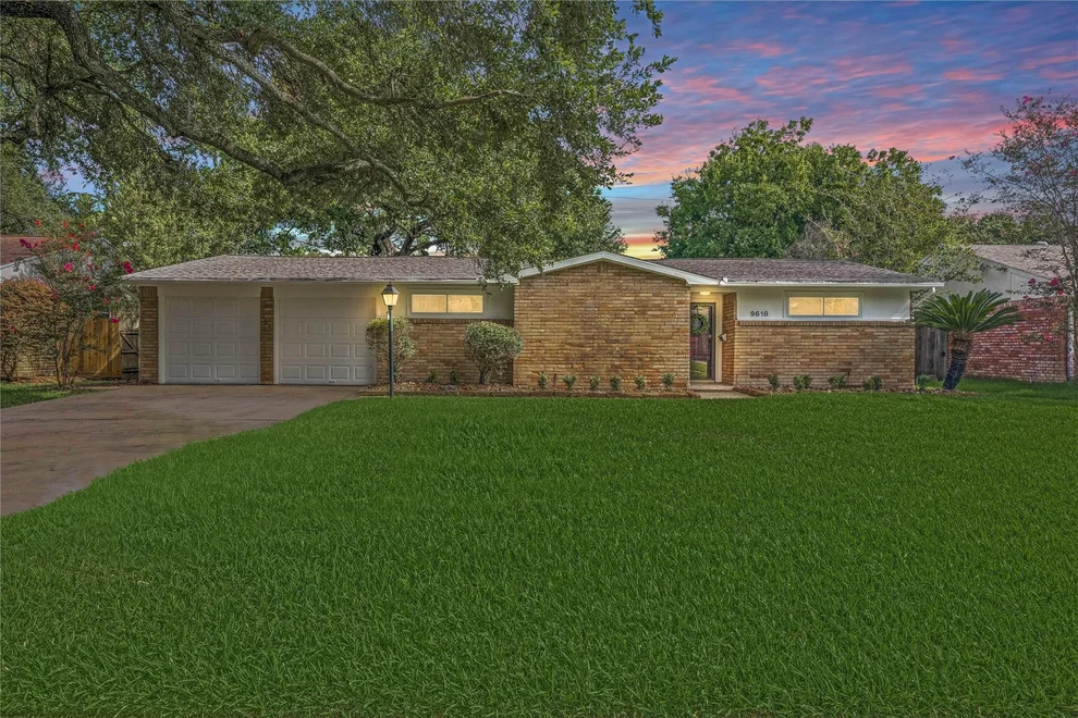 Unit for sale at 9618 Highmeadow Drive, Houston, TX 77063