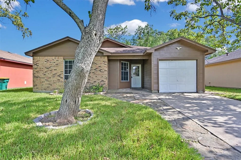 Unit for sale at 405 Beech Street, La Marque, TX 77568