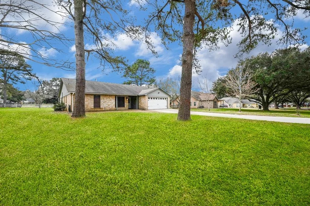 Unit for sale at 18807 W Bluebird Lane, Tomball, TX 77377
