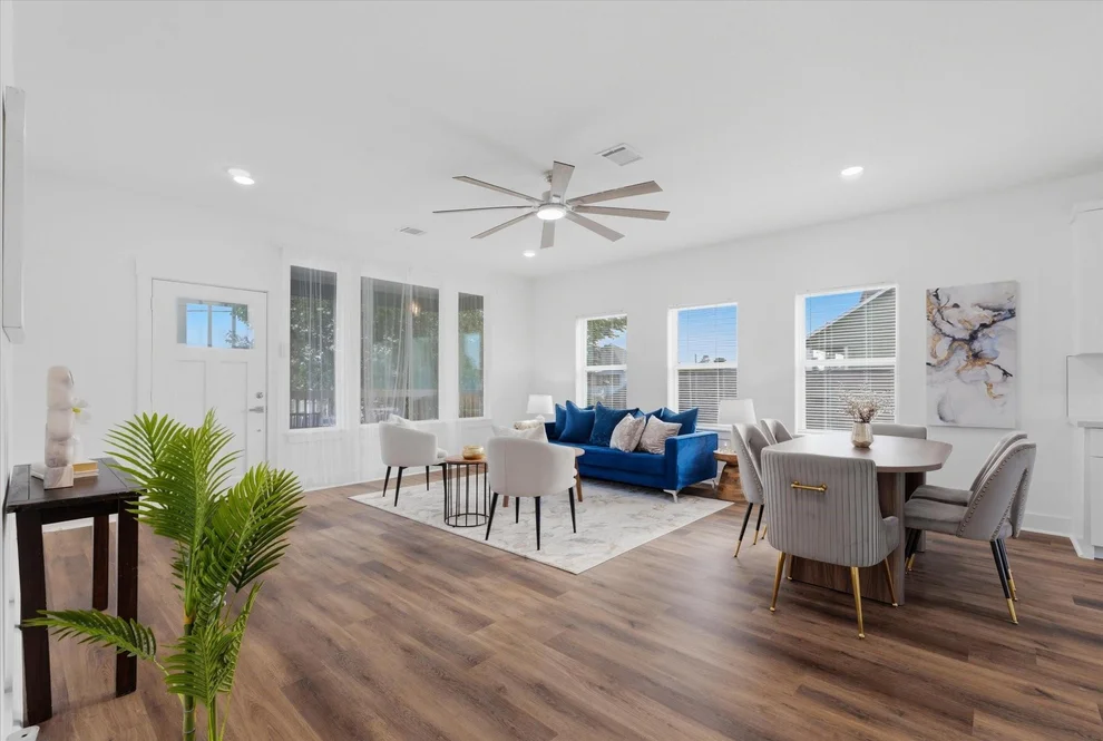 Unit for sale at 214 S Y Street, La Porte, TX 77571