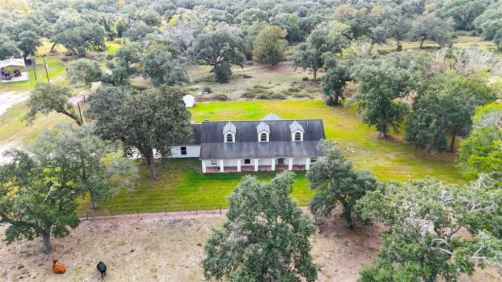 Unit for sale at 4491 County Road 382, Louise, TX 77455