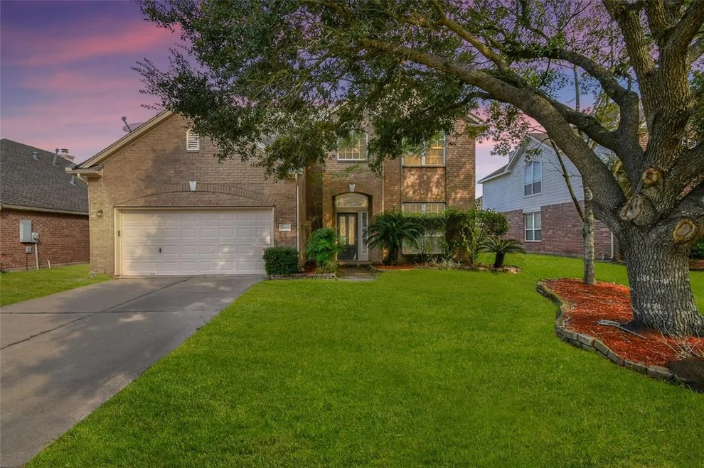 Unit for sale at 9005 Sundown Drive, Pearland, TX 77584