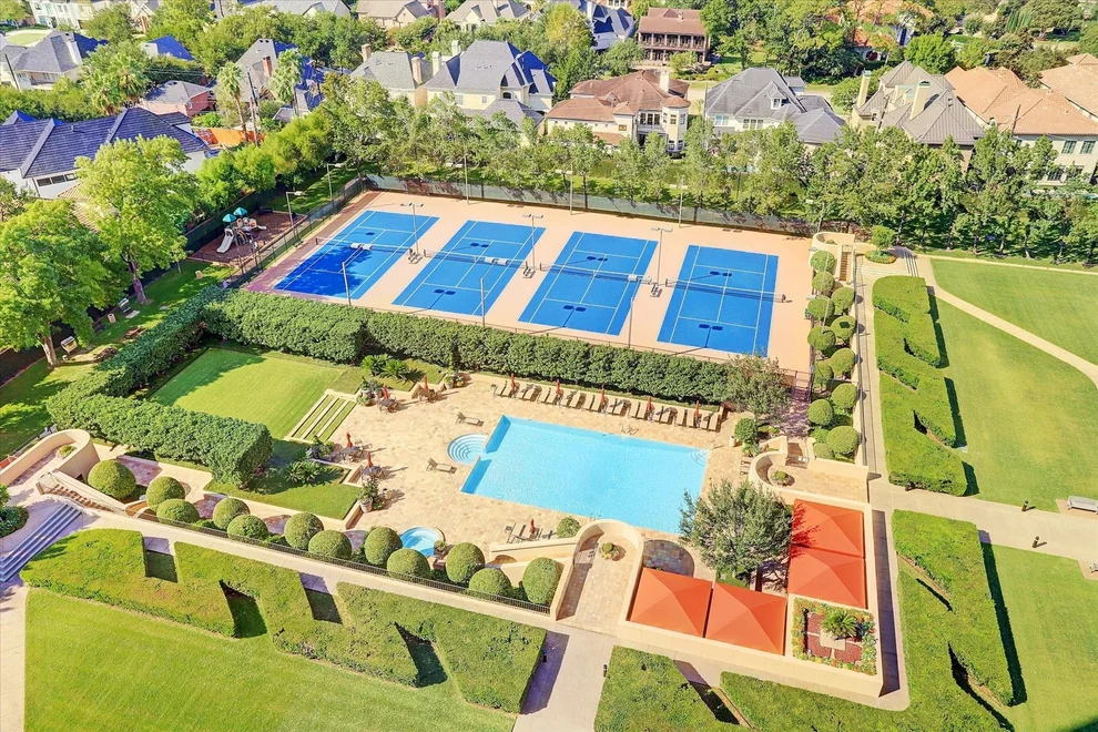 Unit for sale at 5110 San Felipe Street, Houston, TX 77056