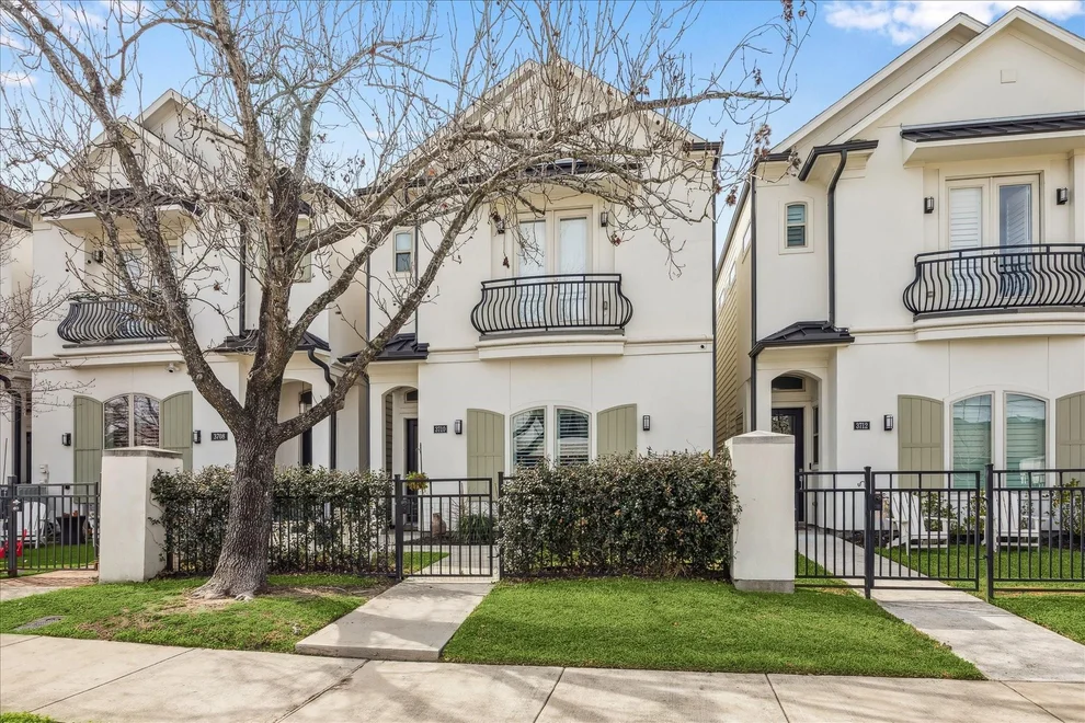 Unit for sale at 3710 Swayze Ct, Houston, TX 77018