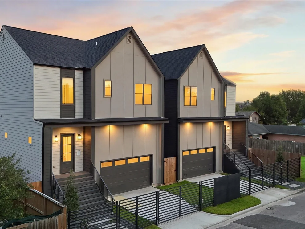 Unit for sale at 1423 E 36th Street, Houston, TX 77022