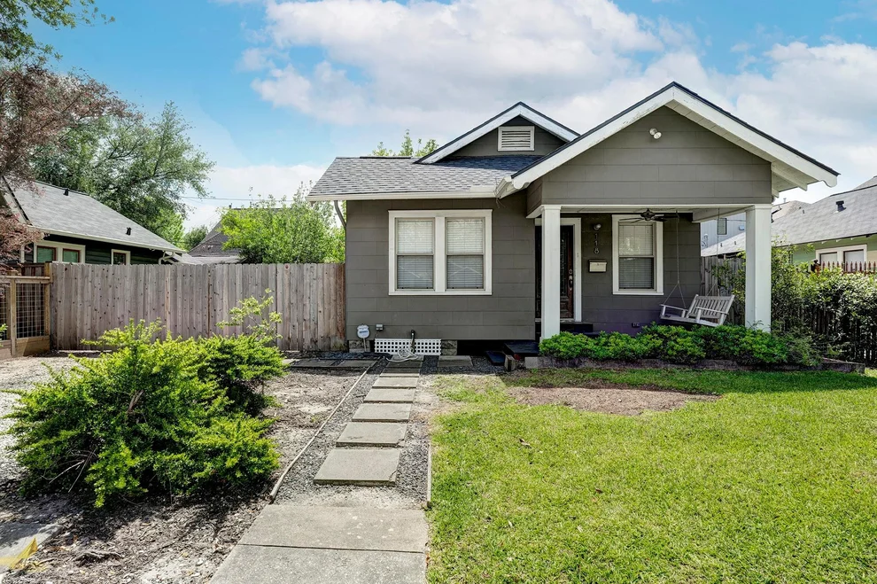 Unit for sale at 118 E 24th Street, Houston, TX 77008