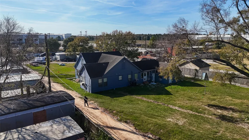 Unit for sale at 15627 Market Street, Channelview, TX 77530