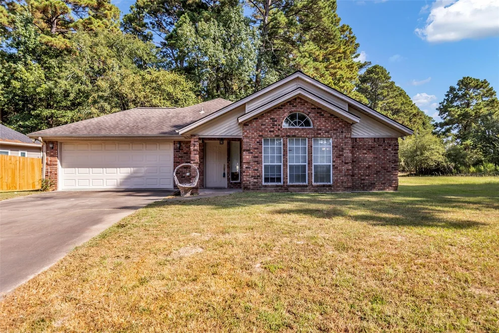 Unit for sale at 7 Lazy Springs, Trinity, TX 75862