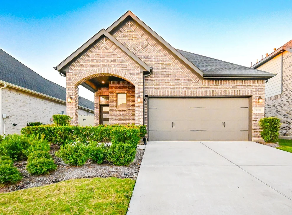Unit for sale at 10533 Wild Chives, Conroe, TX 77385