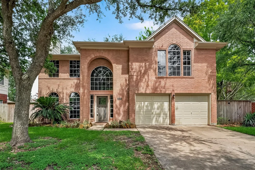Unit for sale at 128 Island Breeze Circle, League City, TX 77573