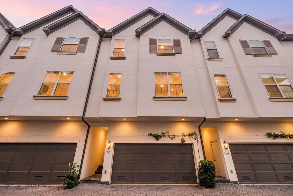 Unit for sale at 4031 Bellefontaine Street, Houston, TX 77025