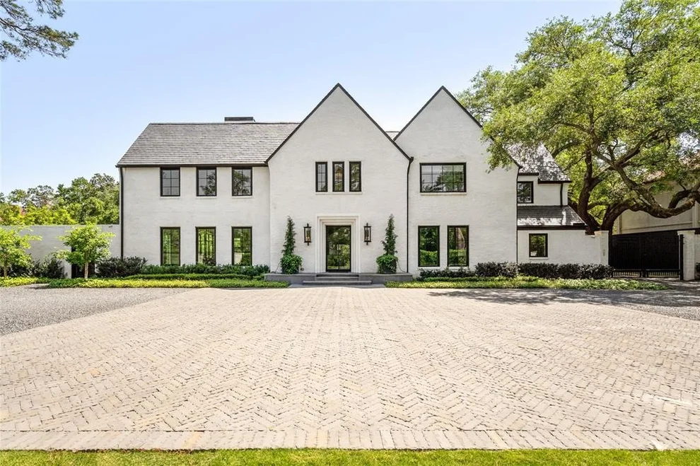 Unit for sale at 929 Kirby Drive, Houston, TX 77019