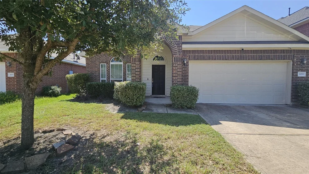 Unit for sale at 3019 Silverchase Meadows Drive, Houston, TX 77014