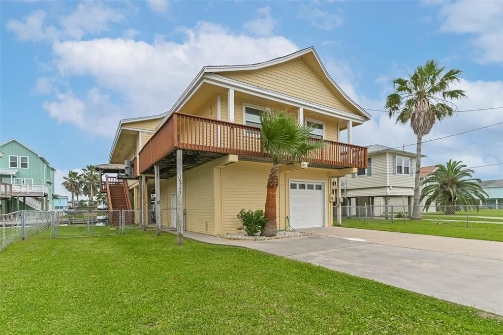 Unit for sale at 16511 Bahama Way, Jamaica Beach, TX 77554