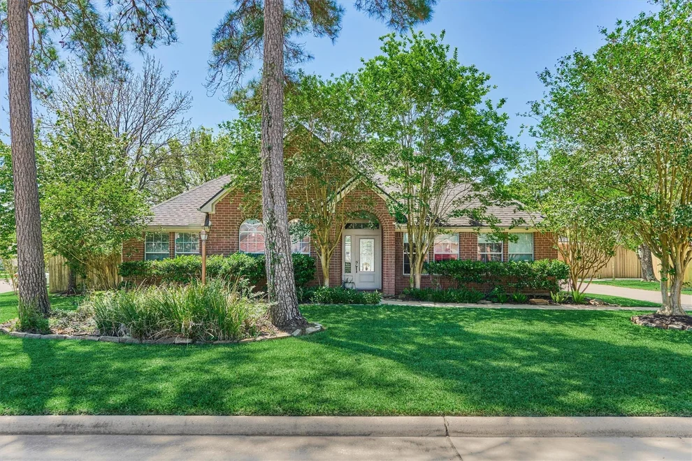 Unit for sale at 7411 Nicholforest Lane, Spring, TX 77389
