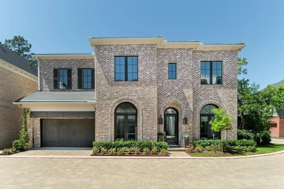 Unit for sale at 2 N Raintree Hollow Lane, Houston, TX 77027