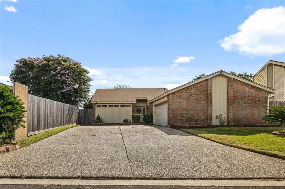 Unit for sale at 5 Quintana Drive, Galveston, TX 77554