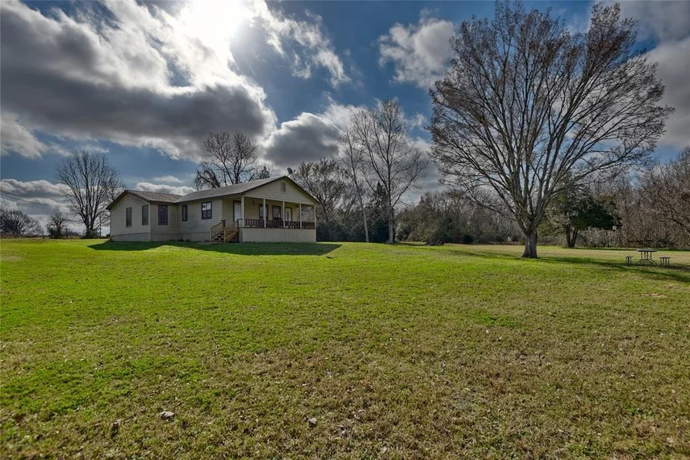 Unit for sale at 3175 Ferguson, Brenham, TX 77833