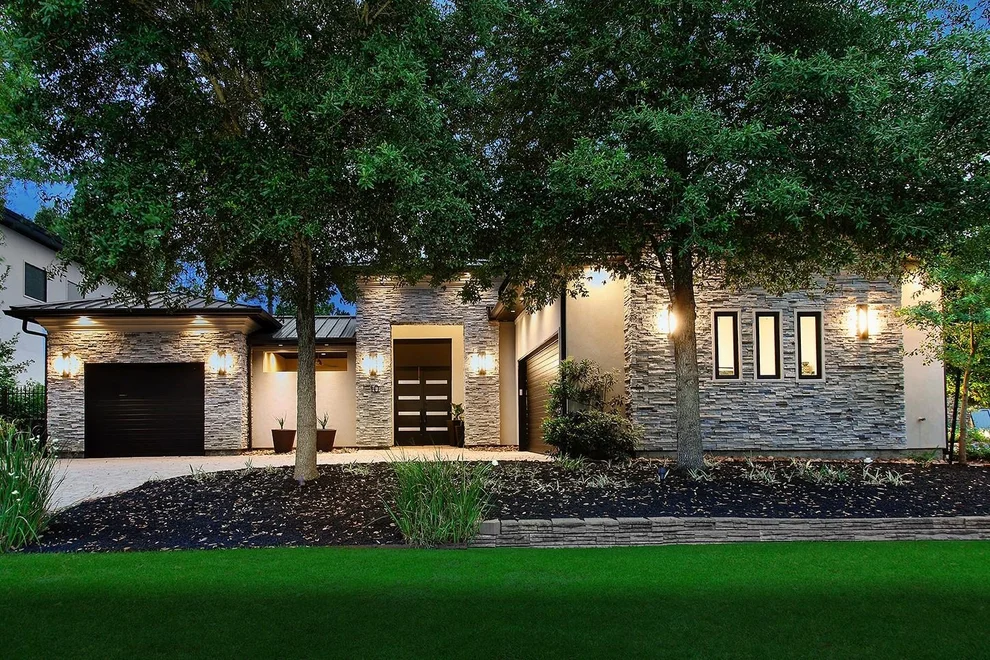 Unit for sale at 10 Kingscote Way, The Woodlands, TX 77382