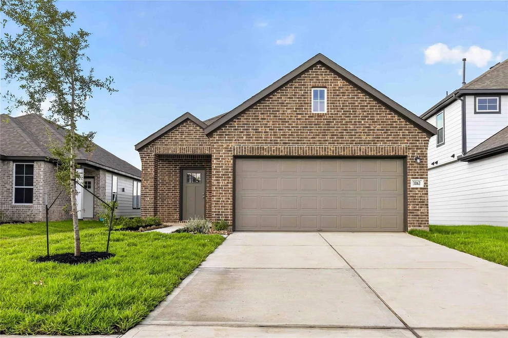 Unit for sale at 3062 Arrowwood Drive, Brookshire, TX 77423