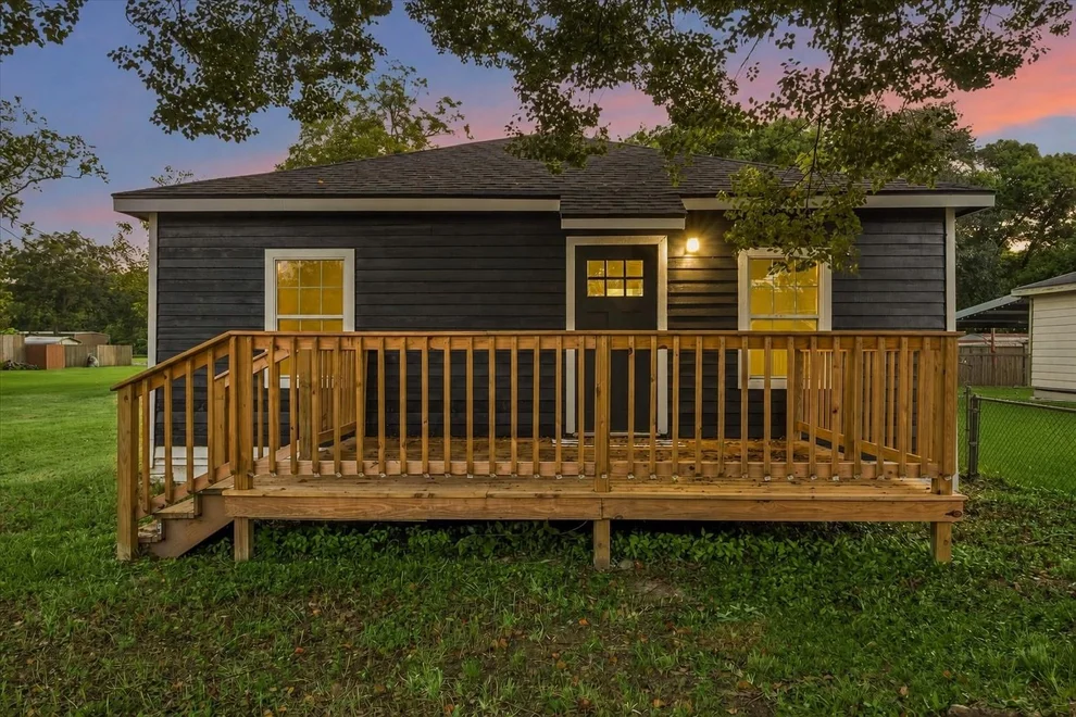 Unit for sale at 5122 Avenue L, Santa Fe, TX 77510