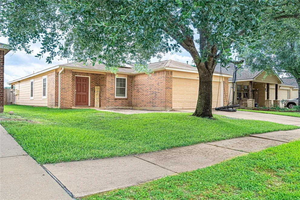 Unit for sale at 2211 Pine Croft Drive, Humble, TX 77396