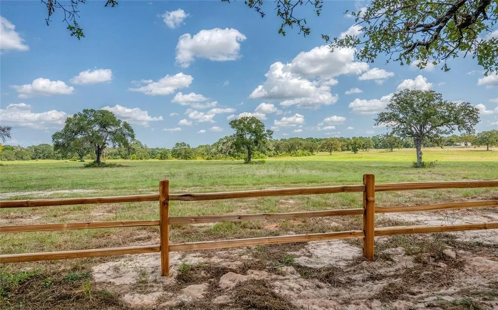 Unit for sale at 242 Oak Hill Lane, Bellville, TX 77418