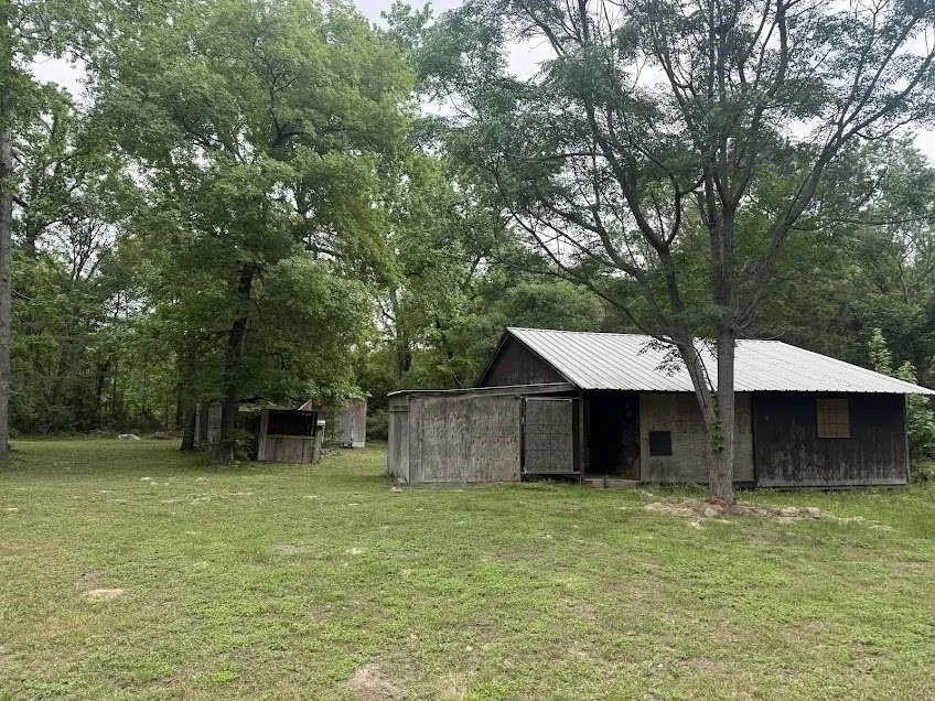 Unit for sale at 19761 Harris Lane, Montgomery, TX 77316