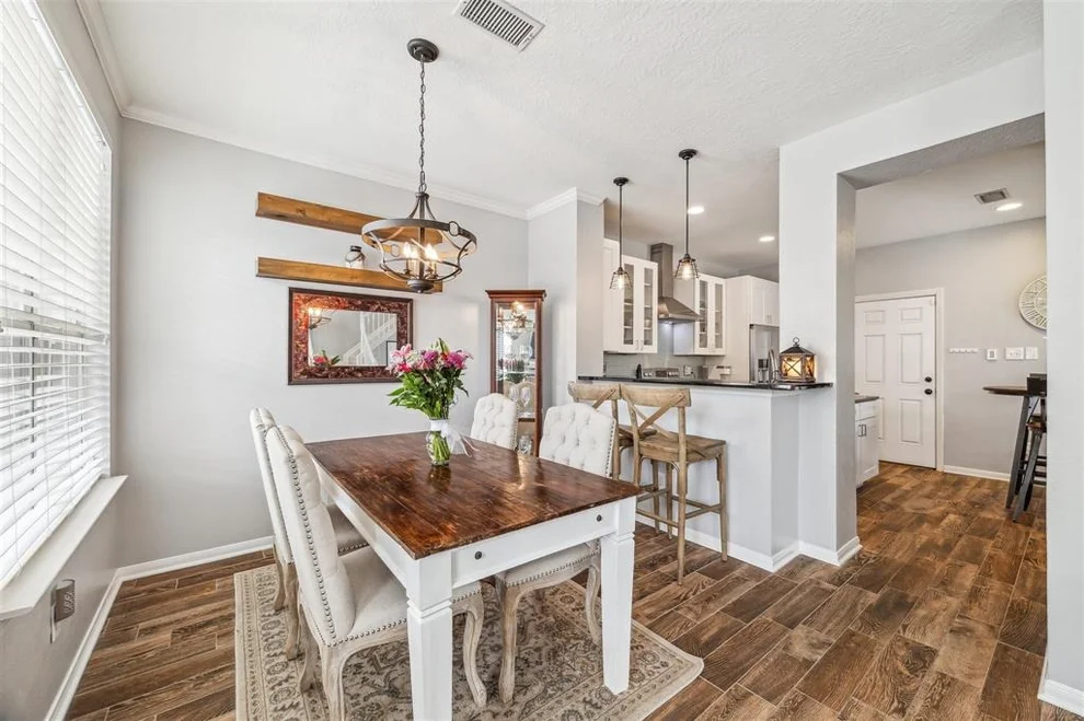 Unit for sale at 30 N Spiral Vine Circle, The Woodlands, TX 77381