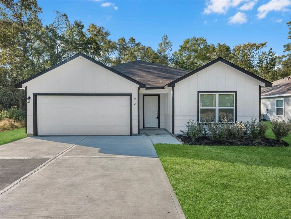 Unit for sale at 212 Cain Road, Anahuac, TX 77514