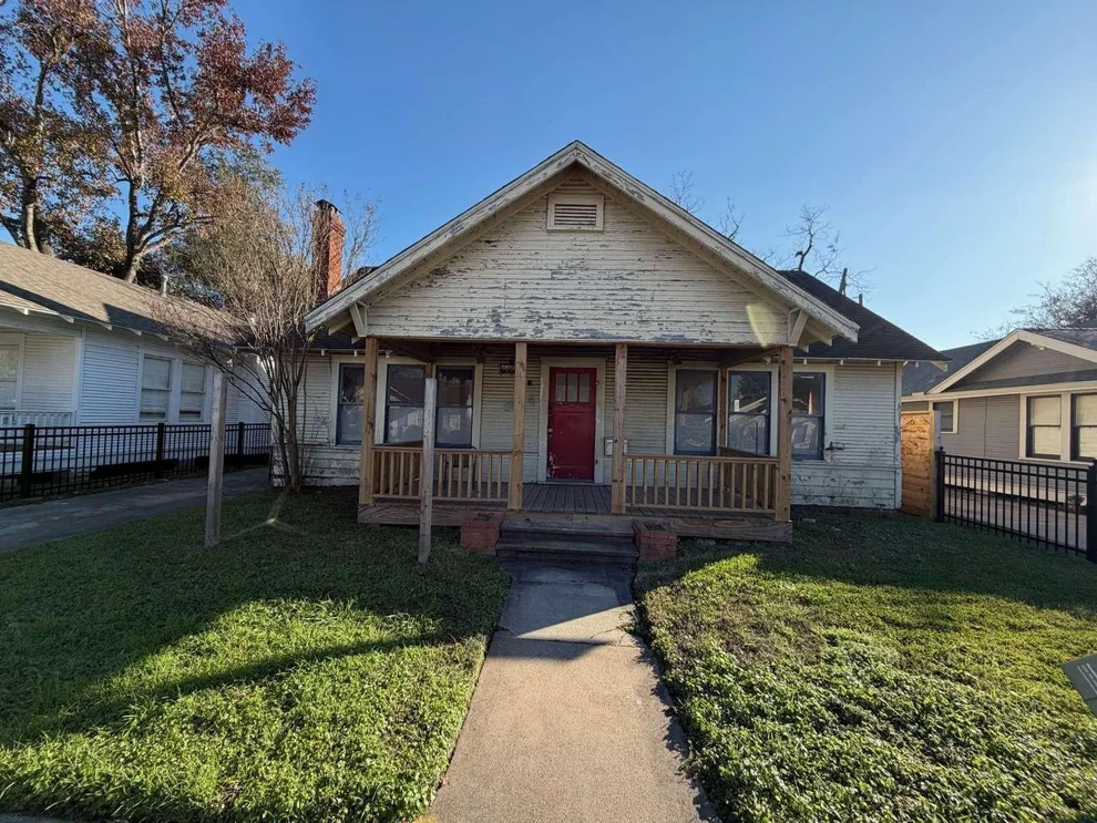 Unit for sale at 1120 E 14th Street, Houston, TX 77009