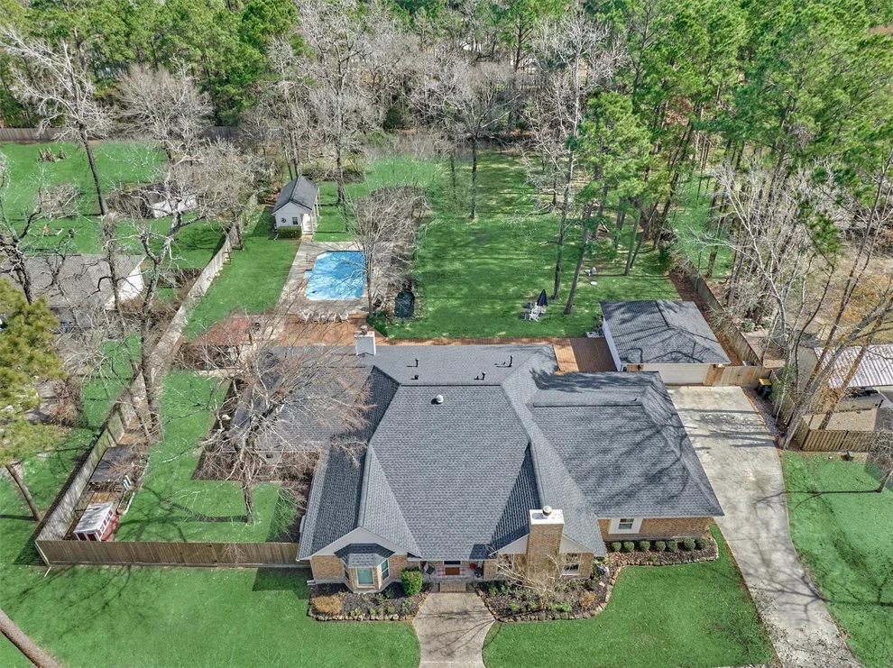 Unit for sale at 8 Wind River Court, Conroe, TX 77384