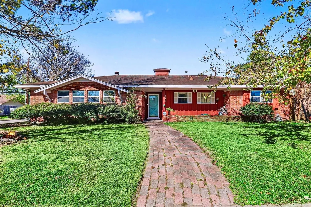 Unit for sale at 203 Princess Drive, Houston, TX 77034