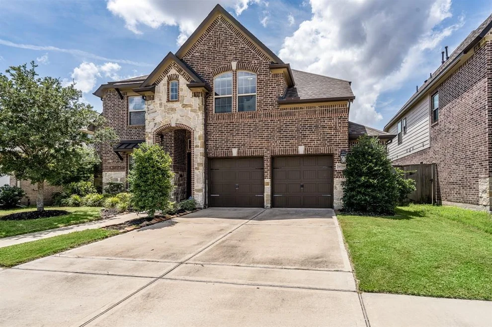 Unit for sale at 30719 Falcon Trace, Fulshear, TX 77423