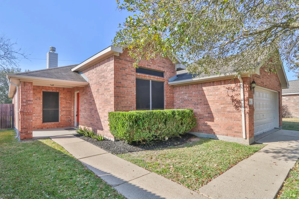 Unit for sale at 834 Chase View Drive, Bacliff, TX 77518