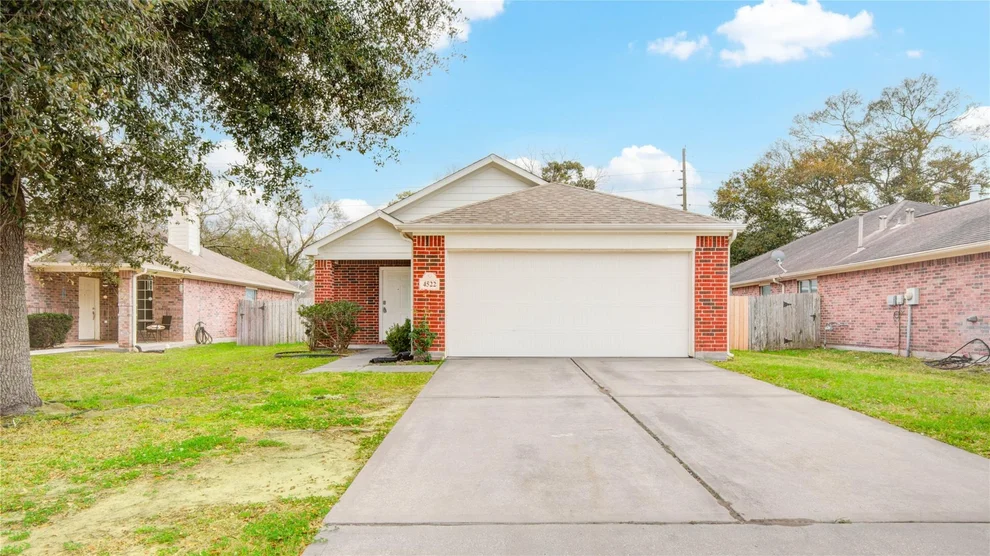Unit for sale at 4522 Cannongate Drive, Spring, TX 77373