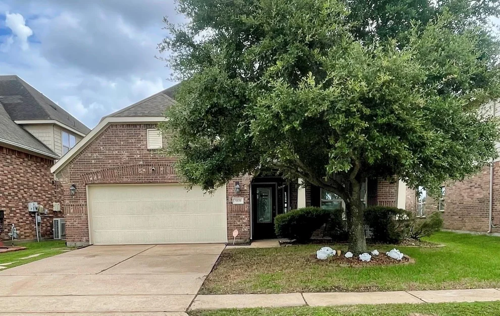 Unit for sale at 5939 Northcrest Village Way, Spring, TX 77388