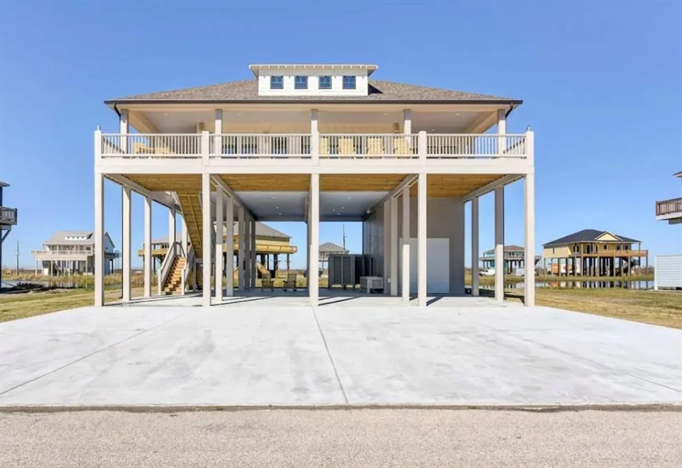Unit for sale at 3713 Biscayne Beach Road, Port Bolivar, TX 77650