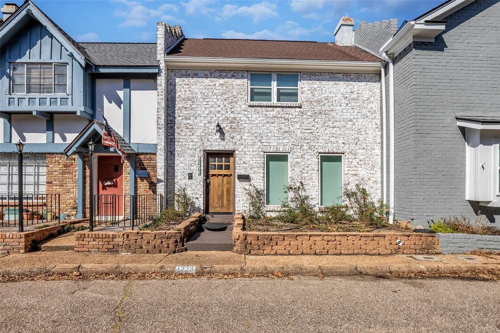 Unit for sale at 1223 Saxony Lane, Houston, TX 77058