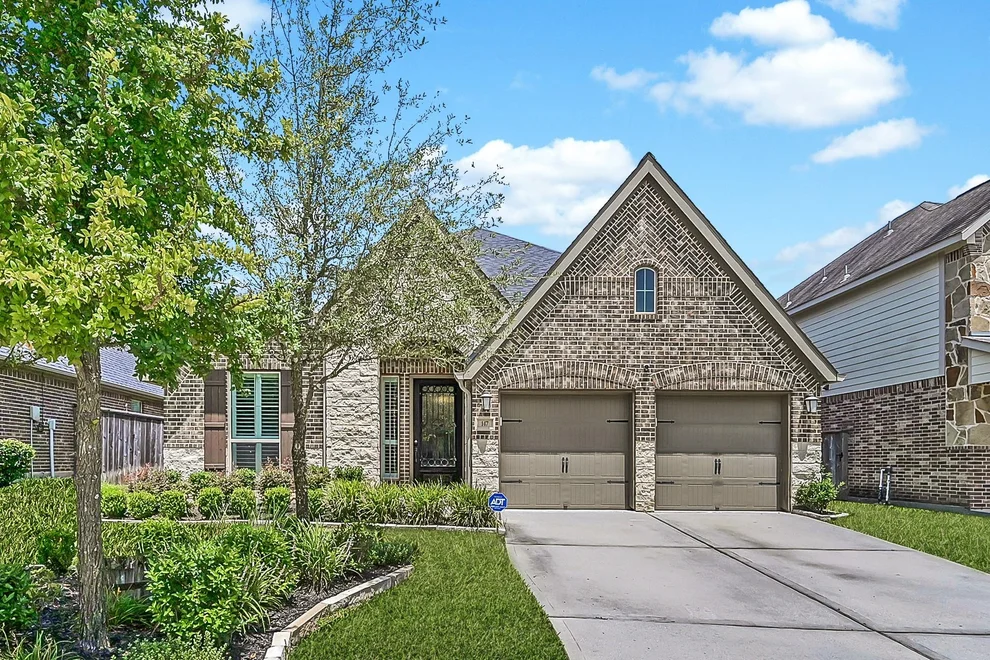 Unit for sale at 147 Del Carmen Drive, Montgomery, TX 77316
