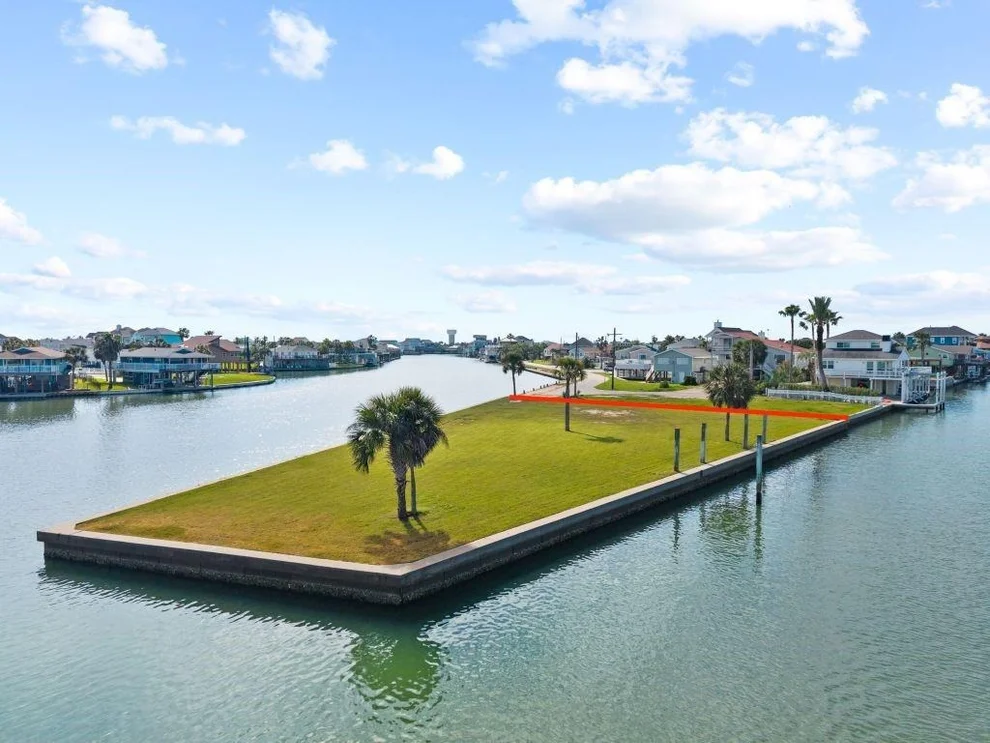 Unit for sale at 4205 Flamingo Way, Jamaica Beach, TX 77554